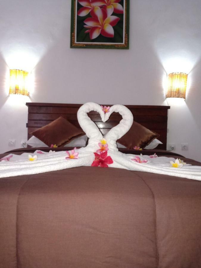 Dwiki Putra Home Stay Nusa Lembongan  Exterior photo
